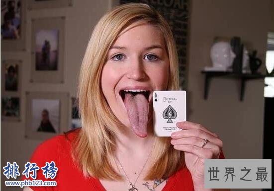 世界上最长的舌头：美国女孩舌头长10.16厘米，可以舔到眼睛