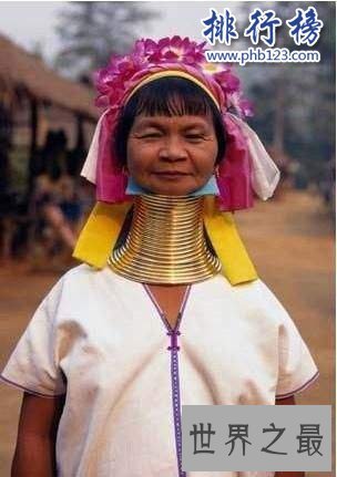 世界上脖子最长的人：帕督安部落人脖子70厘米，五岁开始拉长脖子