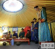 世界上脚趾最长的人,中国“巨人”鲍喜顺(脚指头长达8.4cm)