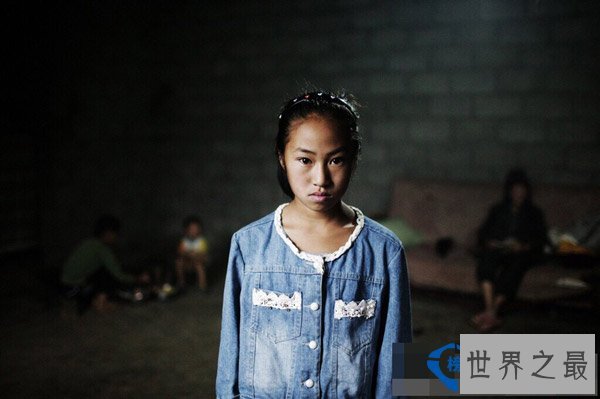 大凉山小女孩(木苦依五木)写“世界上最悲伤作文”《泪》