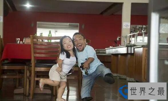 世界上身高最矮的夫妻 两人身高都不足1米世界上身高最矮的夫妻 两人身高都不足1米