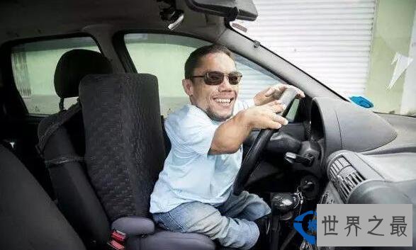 世界上身高最矮的夫妻 两人身高都不足1米