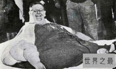 Robert Earl Hughes 体重:486公斤
