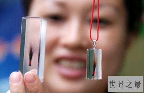 世界上胎毛最长的人 男童9年胎毛从未剪过长度超过60厘米