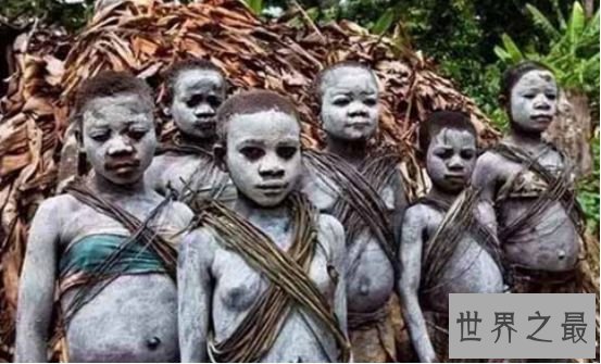 世界上最原始的部落 俾格米人8岁便生儿育女