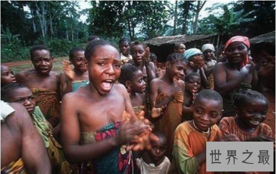 世界上最原始的部落 俾格米人8岁便生儿育女