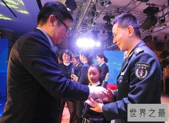 80后“最美护师” 临产前一天仍在照顾病人