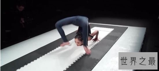 中国最柔软女孩 创胸着地翻腾行进20米用时最短吉尼斯记载