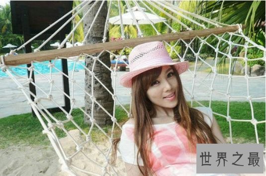 中国最性感女老师朱松花 爆乳翘臀令人欲罢不能