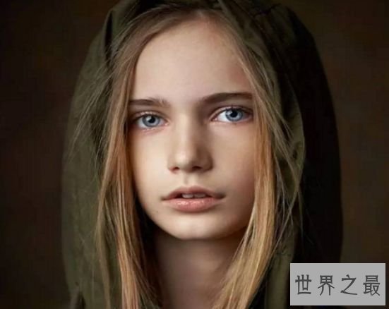 俄罗斯最美小女模 9岁气质童模玛尔塔·克里洛娃
