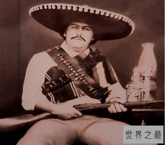 史上最嚣张的毒枭 巴勃罗·埃斯科巴的邪善人生