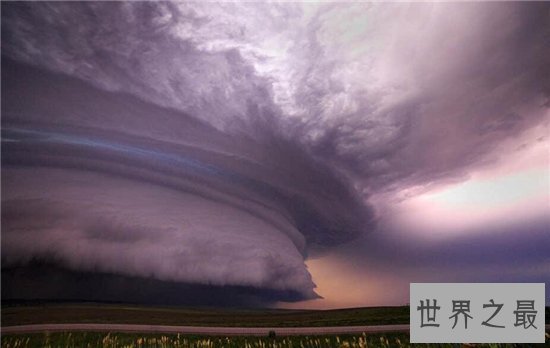 【图】龙卷风走廊仿佛一架太空飞船 现在成为人们冒险