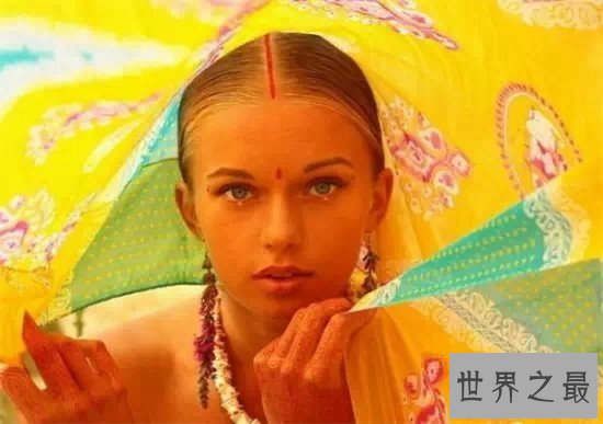 【图】受人跪拜的印度圣女 其实是高僧们的应召女郎