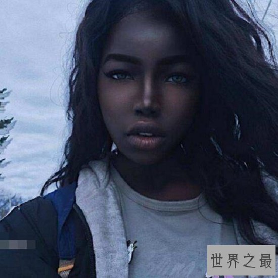 【图】世界上最漂亮的黑人美女Lolita，皮肤黑成碳，但