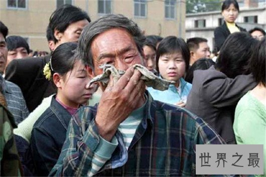 【图】数万民众为她请命，政府终复原任长霞死亡假相