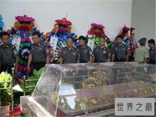 【图】数万民众为她请命，政府终复原任长霞死亡假相