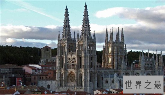 【图】世界上十大著名的哥特式建筑 感受东方念旧风气