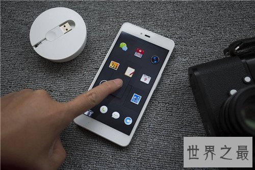 【图】手机品牌排行榜引见 国产OPPO等已成为毕业生首选