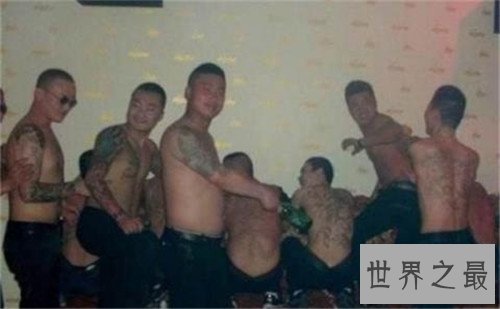 【图】莫磊曾是黑社会老大的手下 可谓是首领的杀人魔