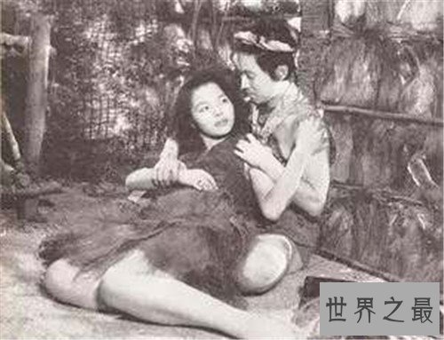 【图】1个女人和32个男人孤岛生存 成为当时最抢手话题