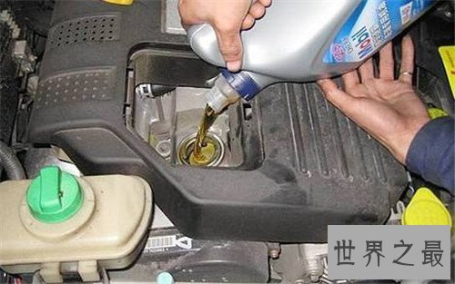 【图】汽车多少公里换机油 每年换机油的费用是多少