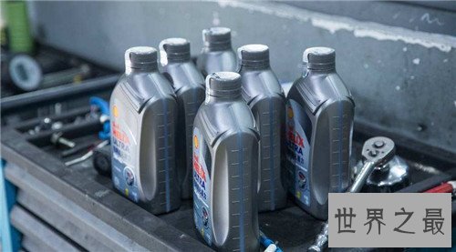 【图】汽车多少公里换机油 每年换机油的费用是多少