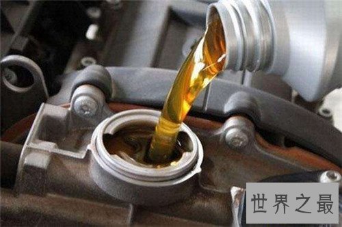 【图】汽车多少公里换机油 每年换机油的费用是多少