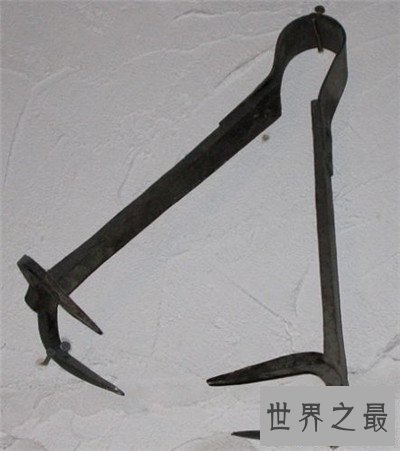 【图】乳房钳受刑过程图片引见 专门针对女性生殖器的