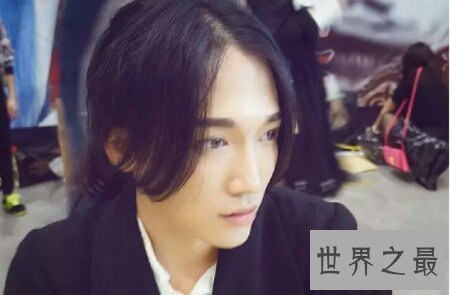 【图】黄山coser竟然领有让女人都艳羡的颜值吗