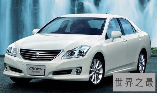 【图】丰田新皇冠怎样样 外观以及功能引见