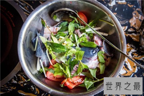 【图】牛粪火锅具备健胃的效果 被多数民族当做下等美