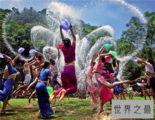 【图】泼水节是哪个民族的节日 泼水节的来历引见