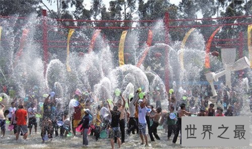 【图】泼水节是哪个民族的节日 泼水节的来历引见