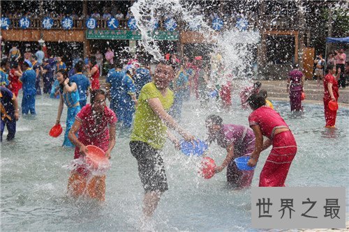 【图】泼水节是哪个民族的节日 泼水节的来历引见