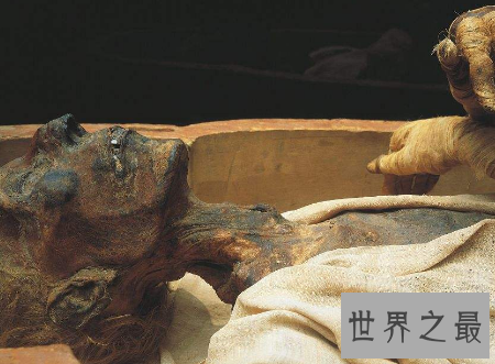 【图】世界上寿命最长的皇帝年近一百生前长相俊美