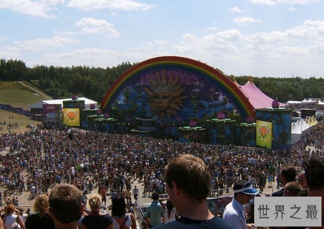 明日世界电子音乐节