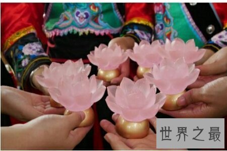 【图】圣水指的是什么呢 除了是宗教概念外它还是sm圈