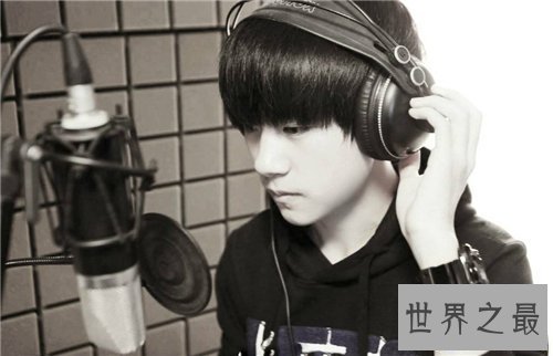 【图】易烊千玺女冤家是谁 曾有合照出现女友的影子？