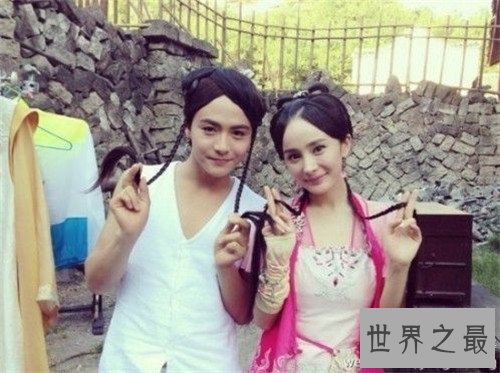 【图】杨幂胸太大招周笔畅调侃 马天宇袭胸杨幂事情回