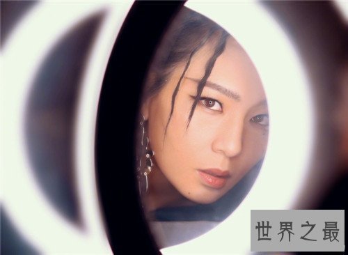 【图】杨幂胸太大招周笔畅调侃 马天宇袭胸杨幂事情回