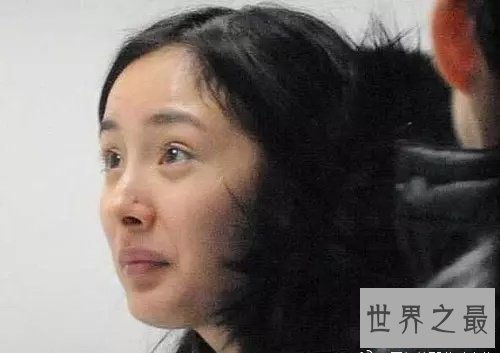 【图】杨幂素颜冲上微博热搜 经受住考验依然美如天仙