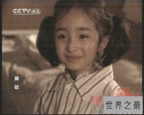 【图】杨幂素颜冲上微博热搜 经受住考验依然美如天仙