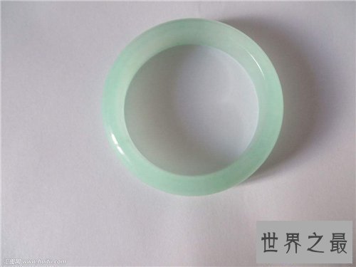 【图】玉镯怎样辨别好坏 佩戴玉镯有什么益处