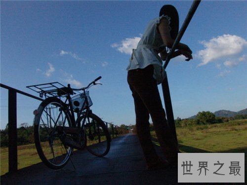 【图】微妙小镇剧情影评引见 泰剧特有的风格以及美景