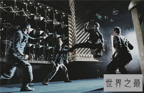 【图】杀破狼1剧情影评引见 续集将由吴京甄子丹改为他