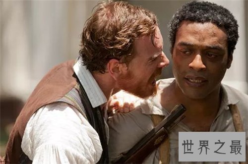 【图】为奴十二年剧情影评引见 由关于黑奴的小说改编