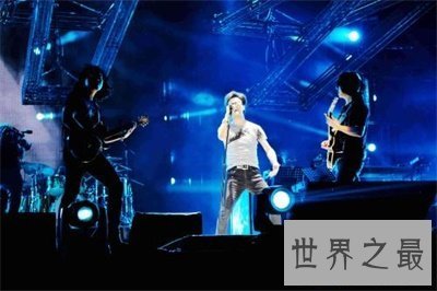 【图】汪峰演唱会宝刀未老 现场氛围照旧火爆