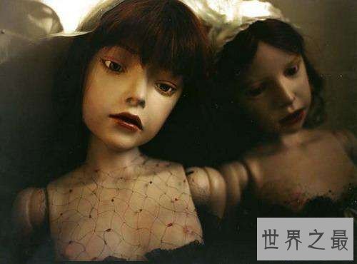 【图】妹妹背着洋娃娃的故事 恐惧童谣作者示意写给朋