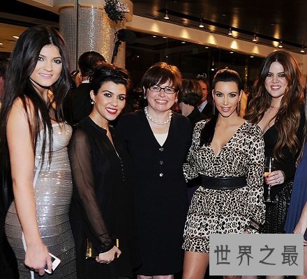 【图】细数卡戴珊家族风流史 小妹身价数亿20就生娃！