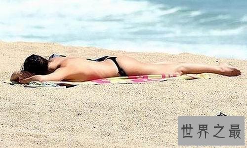 【图】寰球十大天体浴场 美女帅哥全裸上阵